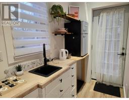11 MAPLE STREET W - 25