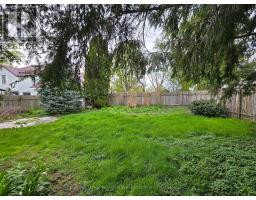 11 MAPLE STREET W - 30