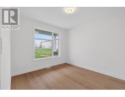 60 MOONLIGHT COURT - 15