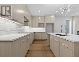 60 MOONLIGHT COURT - 9