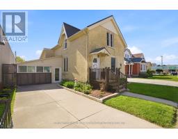 221 MAIN STREET S - 1