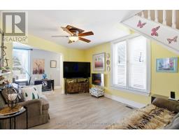 221 MAIN STREET S - 11