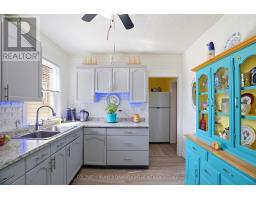 221 MAIN STREET S - 18
