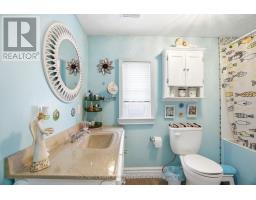 221 MAIN STREET S - 20