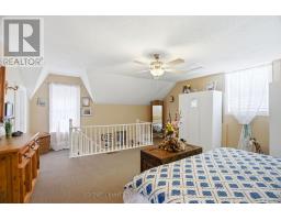 221 MAIN STREET S - 29