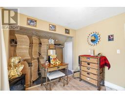 221 MAIN STREET S - 32