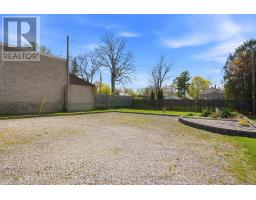 221 MAIN STREET S - 44