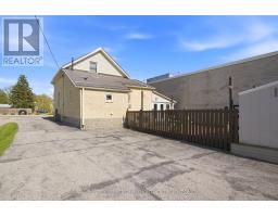 221 MAIN STREET S - 46