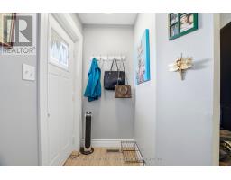221 MAIN STREET S - 7
