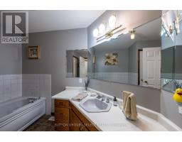 77242 LONDON ROAD - 18