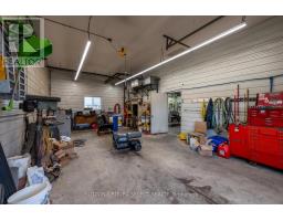 77242 LONDON ROAD - 34