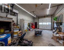 77242 LONDON ROAD - 35