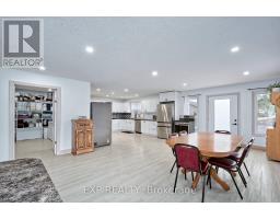 313 JOHN STREET S - 11