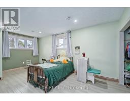 313 JOHN STREET S - 26
