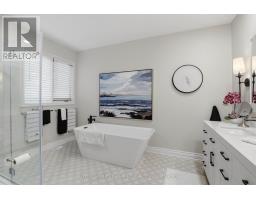 15 - 1040 RIVERSIDE DRIVE - 17