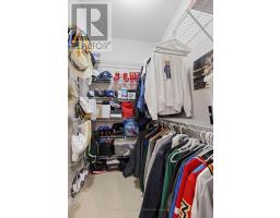 15 - 1040 RIVERSIDE DRIVE - 26