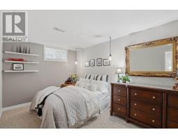 15 - 1040 RIVERSIDE DRIVE - 36