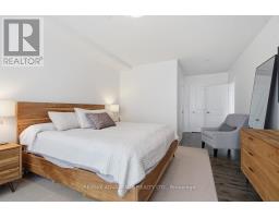204 - 240 VILLAGEWALK BOULEVARD - 18