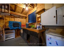 384 BROCK STREET N - 8
