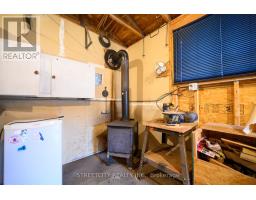 384 BROCK STREET N - 9