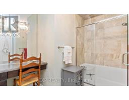 14 - 2100 DENVIEW AVENUE - 25