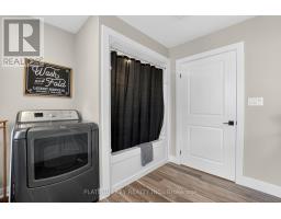 293 MAIN STREET - 16