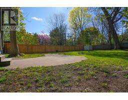 571 DUFFERIN AVENUE - 15