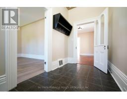 571 DUFFERIN AVENUE - 2