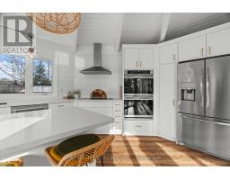 521 UPPER QUEEN STREET - 19