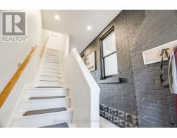 521 UPPER QUEEN STREET - 40