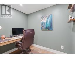 32 HELEN COURT - 40