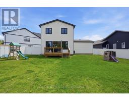 32 HELEN COURT - 48