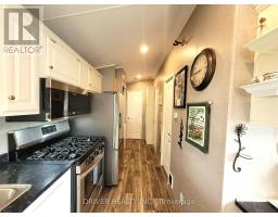 89 - 930 LAKESHORE ROAD - 12