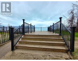 89 - 930 LAKESHORE ROAD - 24