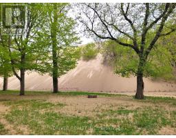 89 - 930 LAKESHORE ROAD - 25