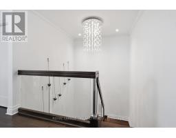 1403 - 240 VILLAGEWALK BOULEVARD - 21