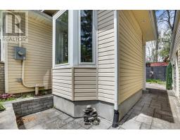 1008 WATERLOO STREET - 37