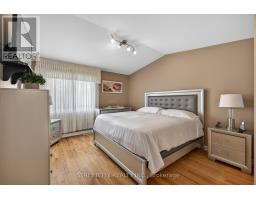 21 - 2100 DENVIEW AVENUE - 13