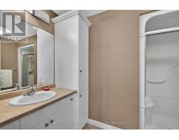 21 - 2100 DENVIEW AVENUE - 15