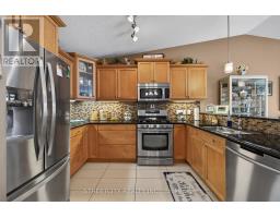 21 - 2100 DENVIEW AVENUE - 19