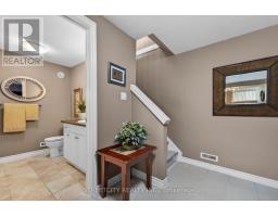 21 - 2100 DENVIEW AVENUE - 28