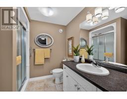 21 - 2100 DENVIEW AVENUE - 29