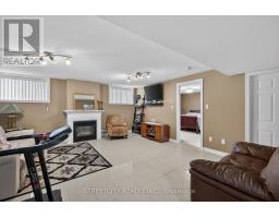 21 - 2100 DENVIEW AVENUE - 31