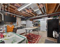 21 - 2100 DENVIEW AVENUE - 34