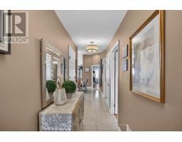 21 - 2100 DENVIEW AVENUE - 5