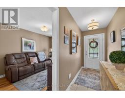 21 - 2100 DENVIEW AVENUE - 6