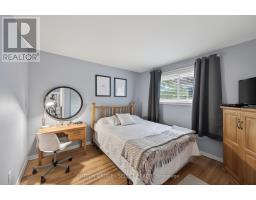 43 STROUD CRESCENT - 15