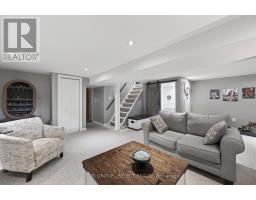 43 STROUD CRESCENT - 26