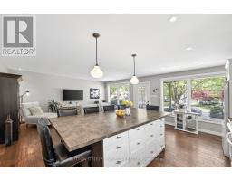 43 STROUD CRESCENT - 8