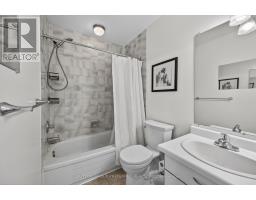 125 - 1500 RICHMOND STREET - 16